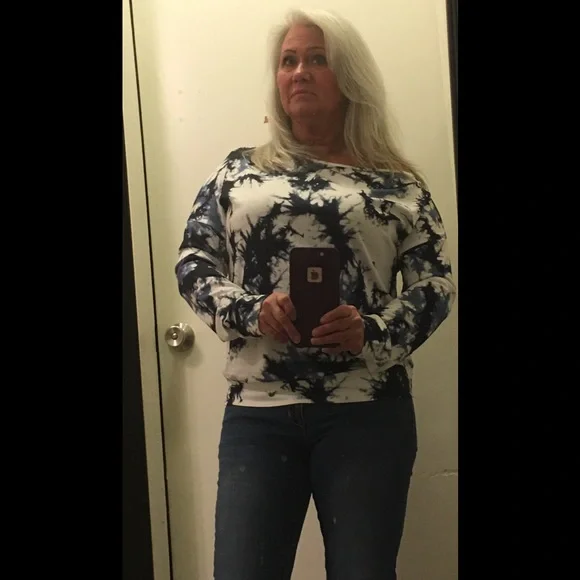 Tie Dye Top NWT- 1M - Picture 8 of 9